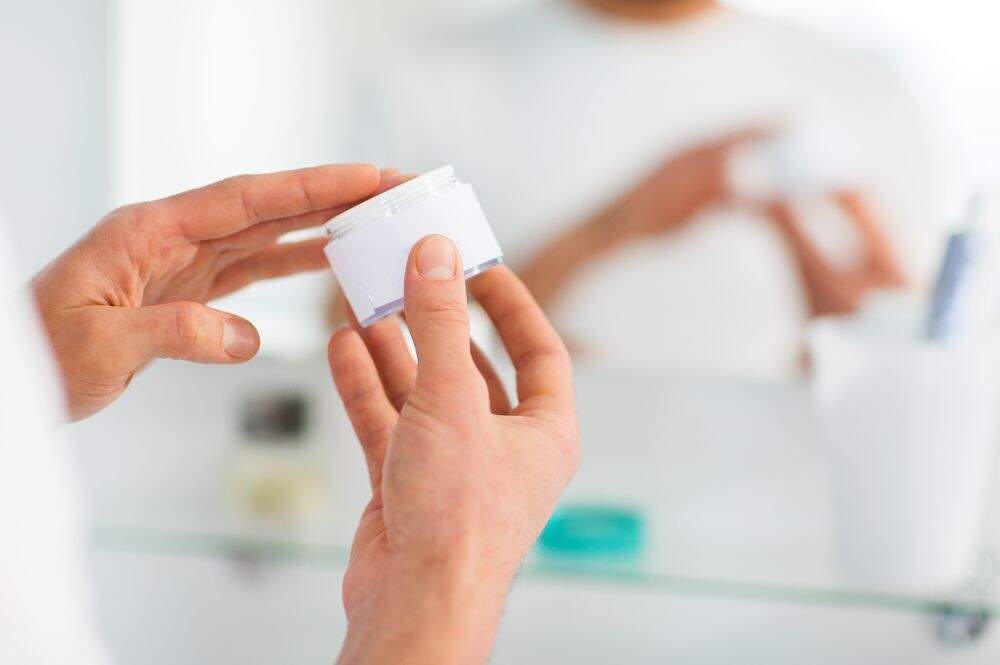 Rejuvenescimento da pele: veja quando usar cremes anti-idade